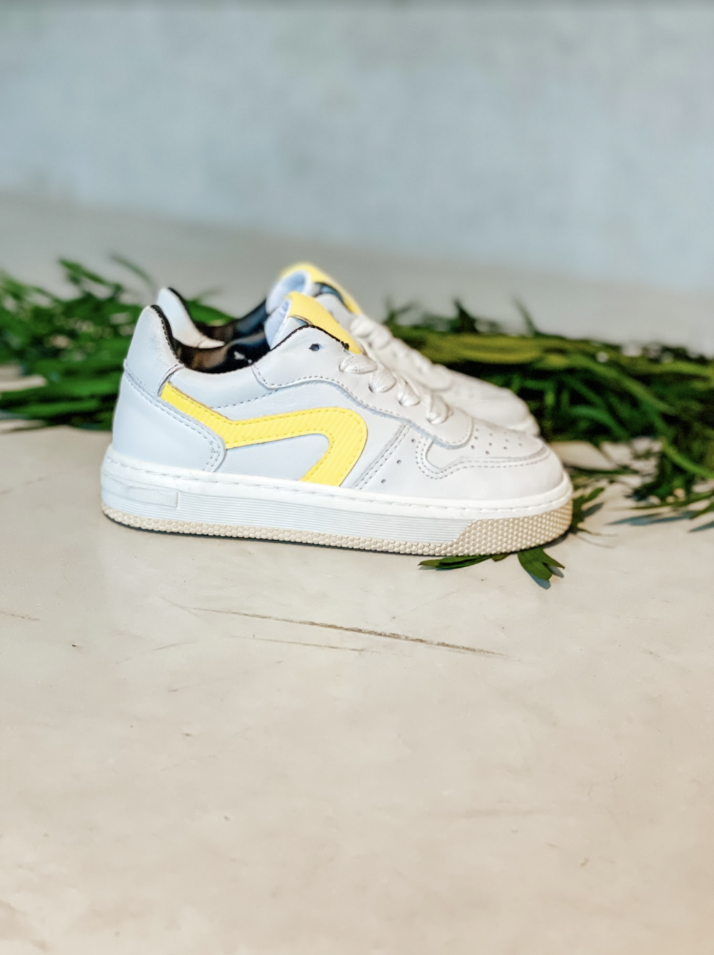 Hip sneakers - wit geel (maat 26-41) | Hippeschoentjes