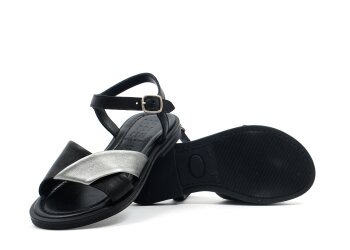 Momino sandaal