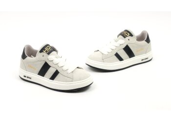 Hip sneakers