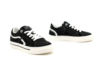 Hip sneakers