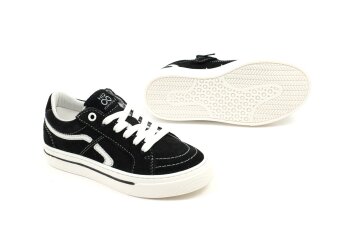 Hip sneakers