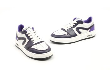 Hip sneakers