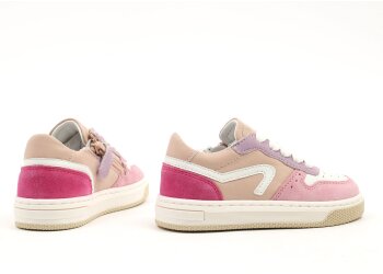 Hip sneakers