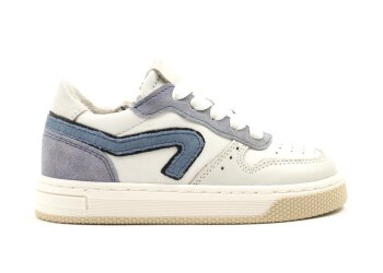 Hip sneakers
