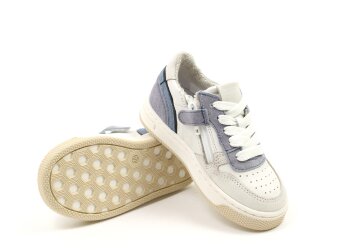 Hip sneakers