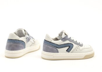 Hip sneakers