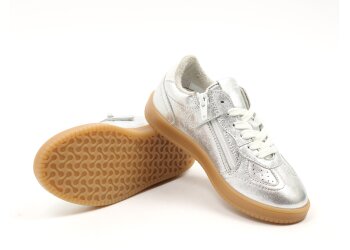 Hip sneakers