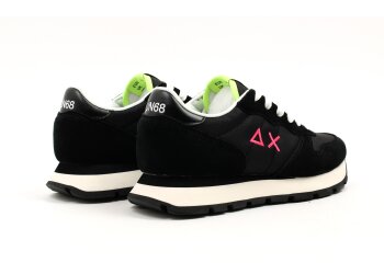 SUN68 runner adults