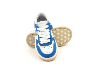 Hip sneakers