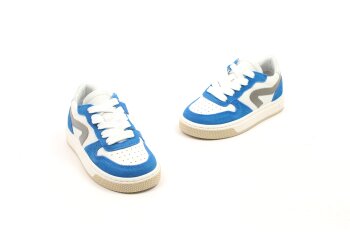 Hip sneakers