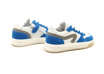 Hip sneakers