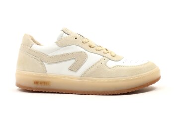 Hip sneakers