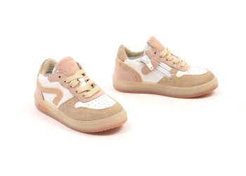 Hip sneakers