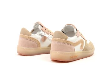 Hip sneakers