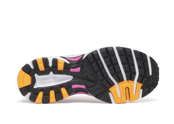 Saucony sneaker