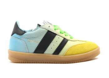 Hip sneakers