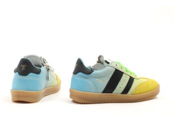 Hip sneakers