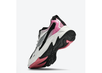 ARKK sneaker