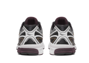Saucony sneaker