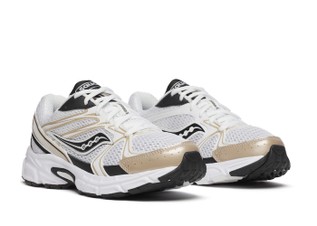 Saucony sneaker