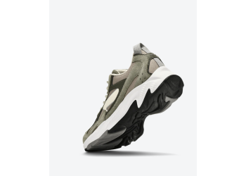 ARKK sneaker