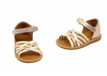 Pom d'Api sandaaltje