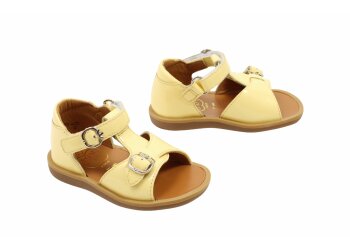 Pom d'Api sandaaltje