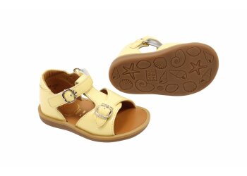 Pom d'Api sandaaltje