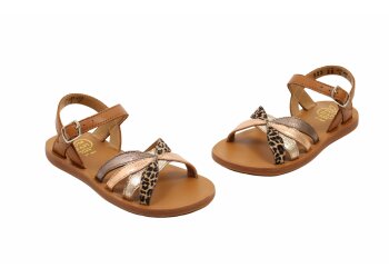 Pom d'Api sandaaltje