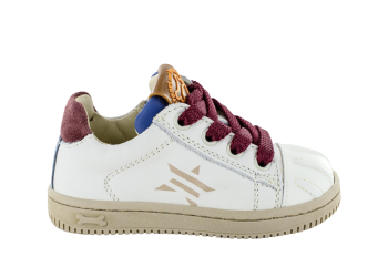 Stones and Bones sneakertje