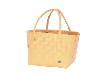 Handed By shopper