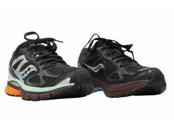Saucony sneaker