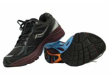 Saucony sneaker