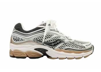 Saucony sneaker