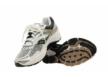 Saucony sneaker