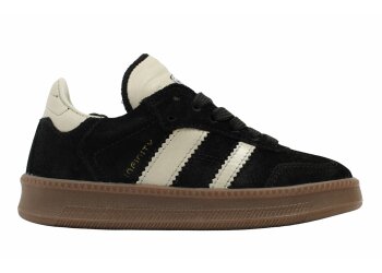 Hip sneakers