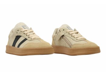 Hip sneakers
