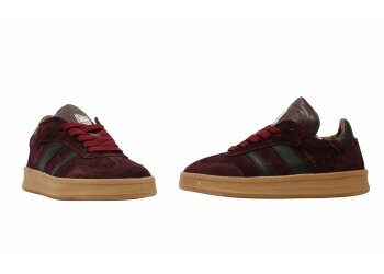 Hip sneakers