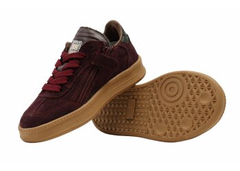Hip sneakers