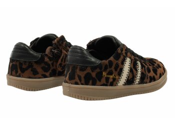 Hip sneakers