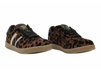 Hip sneakers