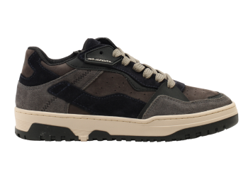 Hip sneakers