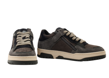 Hip sneakers