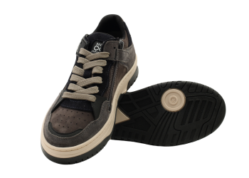 Hip sneakers