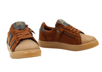 Hip sneakers