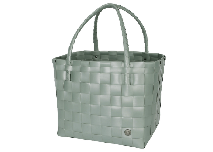 Handed By shopper