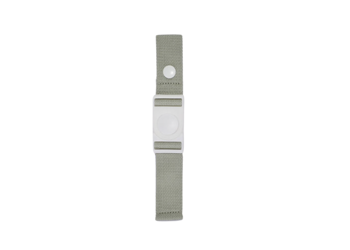 Sticky lemon chest strap