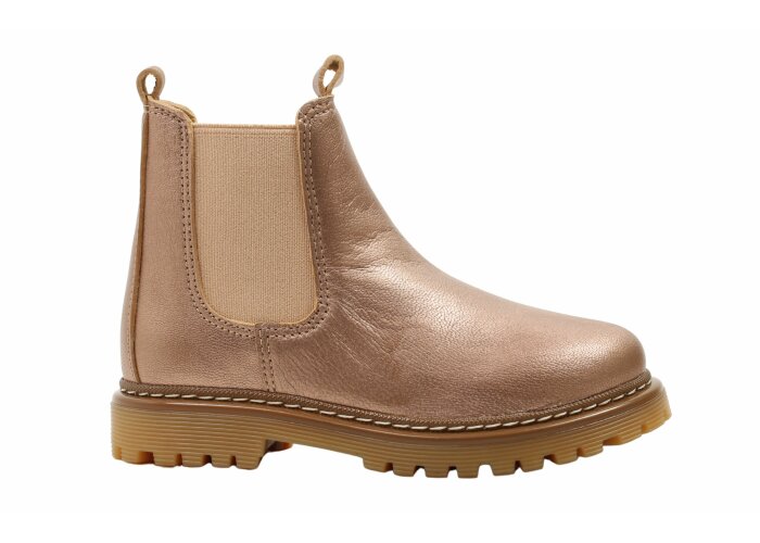 Blundstone chelsea boot