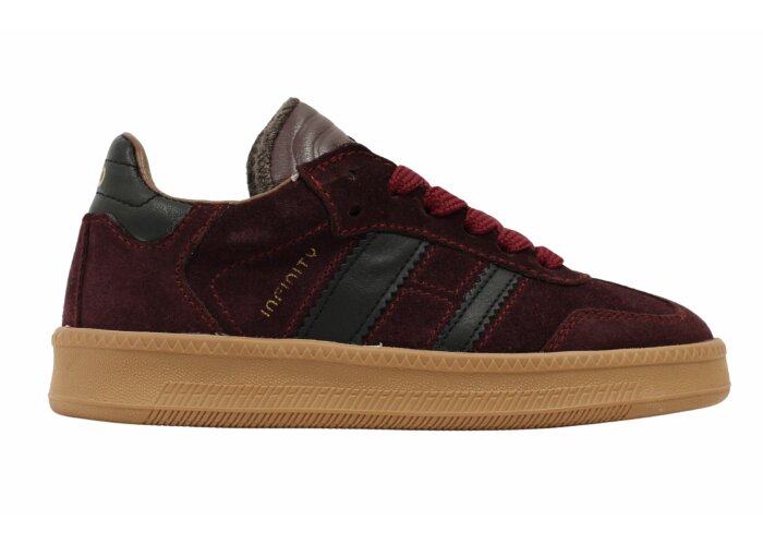 Hip sneakers